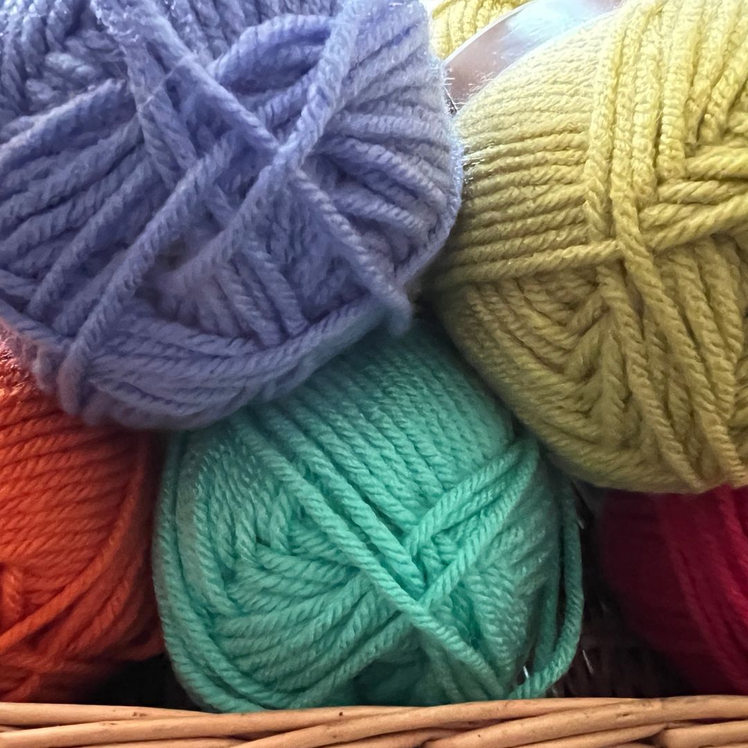 Style craft Chunky yarn is used to learn how to crochet hen 1st starting out. 